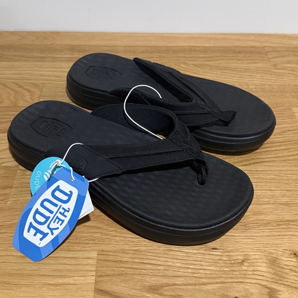 Brand new Men's Heydude Finn Flip Sandals - Comfortable